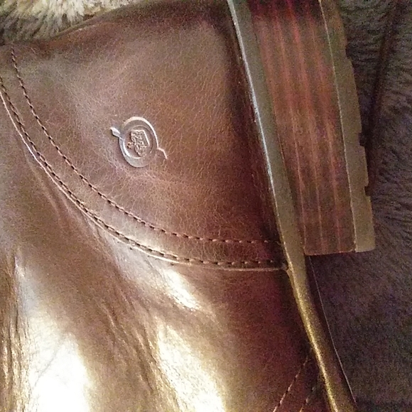 MENS BORN "CAPTAIN - Picture 2 of 3